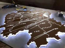 背發(fā)光地圖